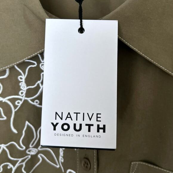 Native Youth Embroidered Floral Button-Down Shirt Women's Large Khaki Green NEW - Picture 4 of 6